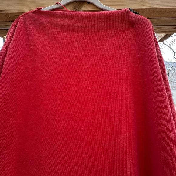 We The Free Washed Red Boatneck Dolman Sleeve Nikala Sweatshirt medium - Picture 5 of 16